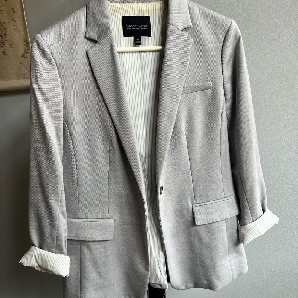 Banana Republic Gray Blazer Women’s Long and Lean